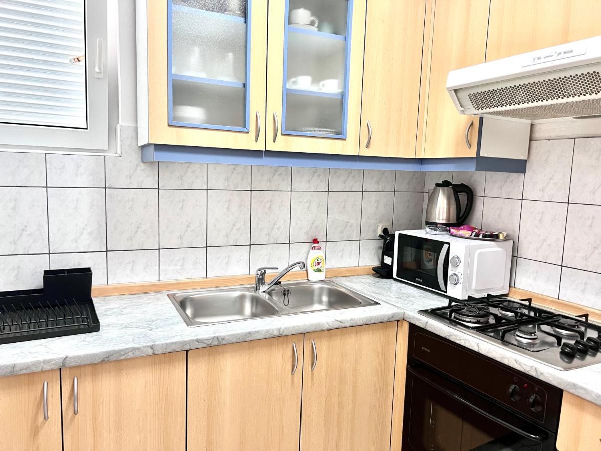 Apartments Ana & Ita Новаля Екстер'єр фото
